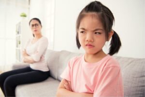 Read more about the article 3 Phrases To Teach Your Child To Disagree Respectfully